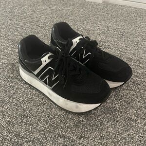 New Balance 574 Black Lifestyle Sneakers Sz 8